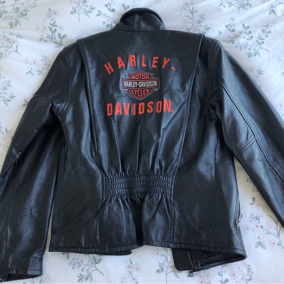 Harley Davidson Leather Jacket - Picture 2 of 3